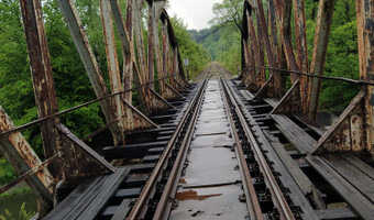 Most kolejowy w Tymbarku,