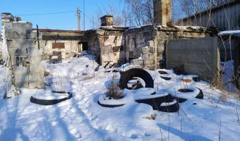 Opuszczony mechanik samochodowy