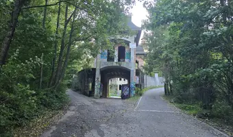 Zamek w Łapalicach, Łapalice