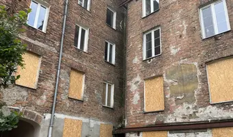 Dwie opuszczona kamienicę - zdjęcie 4/4