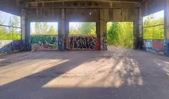 Opuszczone dwa budynki