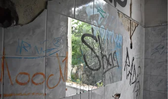 Opuszczony budynek biurowy zespołu fabrycznego ( sienkiewicza 163)