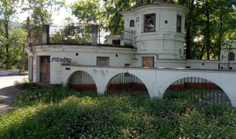 Opuszczona restauracja Baszta (willa z XIX wieku),