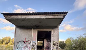 Opuszczone 2 budynky PKP