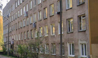 Opuszczony blok mieszkalny,