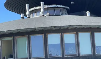 Dawna Restaurcja (tylko podziemia i parter)