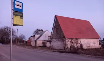 Opuszczony domek z garażem - zdjęcie 2/4