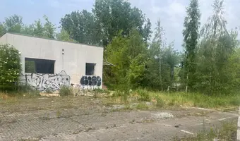 Opuszczona baza paliwowa