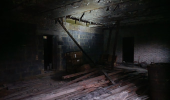 Opuszczony dom z wielką działką