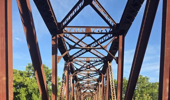 Opuszczony most kolejowy