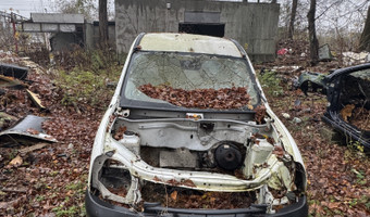 OPUSZCZONY SKLEP Z PŁYTKAMI,