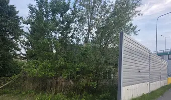 Dom bez okien za barykadą