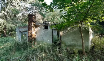 Opuszczone kąpielisko miejskie