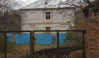 Opuszczony pałac/szkoła podstawowa grodziec