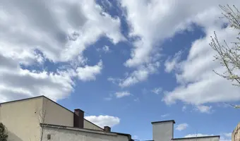 Opuszczona kamienica - zdjęcie 2/4