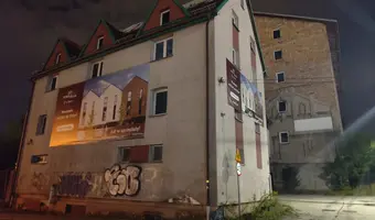 Opuszczony biurowiec przy starej fabryce, Wieliczka