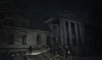 Opuszczony pałac/szkoła podstawowa grodziec