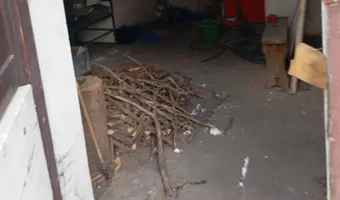 Opuszczona fabryka manekinów i rekwizytów reklamowych - zdjęcie 2/38