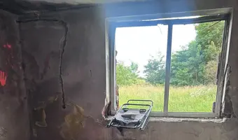 Zajezdnia kolejowa z kominem - zdjęcie 2/7