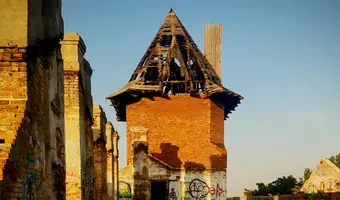 Pałac, budynek PKP, szkoła, Pruszków