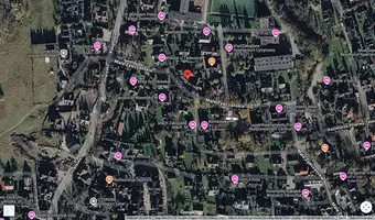 Opuszczony niedokończony pensjonat wypoczynkowy