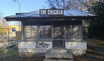 Opuszczona restauracja the chicken.