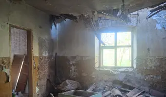 Opuszczony dom i stodoła