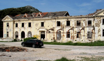 Chorwacja - kupari - zatoka umarłych hoteli, kupari