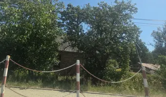 Domek z czerwonej cegły