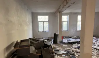 Opuszczony Motel / Koszary