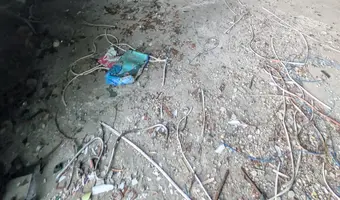 Trzy opuszczone budynki