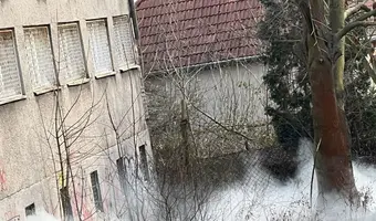 Opuszczona kamienica - zdjęcie 3/8