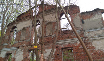Ruiny pałacu Łubieńskich, Okuniew,