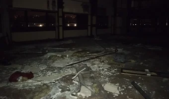 Pozostałości restauracji w sercu parku