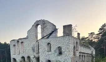 dom, Emów