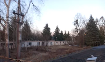 Opuszczony kompleks budynków