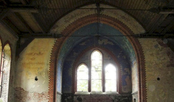 Opuszczony kościół ewangelicki, zrazim