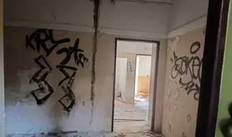 Opuszczony hotel black tower - zdjęcie 3/4