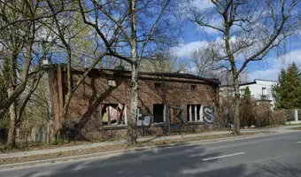 Mały opuszczony dom