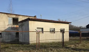 OPUSZCZONY DOM/ZAKŁAD