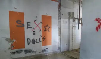 Opuszczona galeria handlowa - zdjęcie 4/4