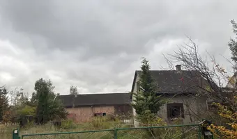 Opuszczona stodoła, dom