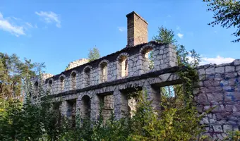 dom, Emów