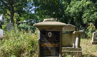 Ruiny kościoła i cmentarz, Marcinków