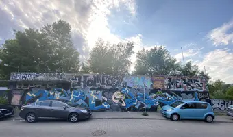 Opuszczony budynek - zdjęcie 2/3