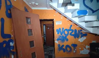 Opuszczony biurowiec przy starej fabryce, Wieliczka