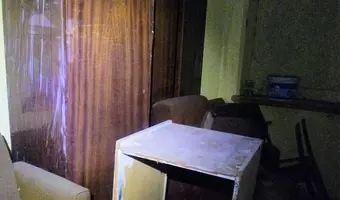 Opuszczony dom z garażem - zdjęcie 4/4