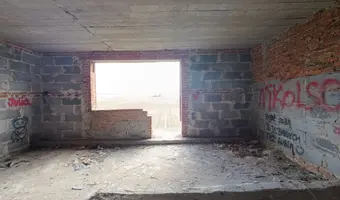 Opuszczony niedokończony dom - zdjęcie 4/4