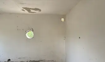 W części wyburzona betoniarnia
