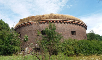 Ceglana wieża artyleryjska znana jako fort malakoff., głogów